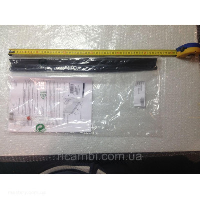 Уплотнительная резина двери (нижняя) посудомойки Indesit C00290247